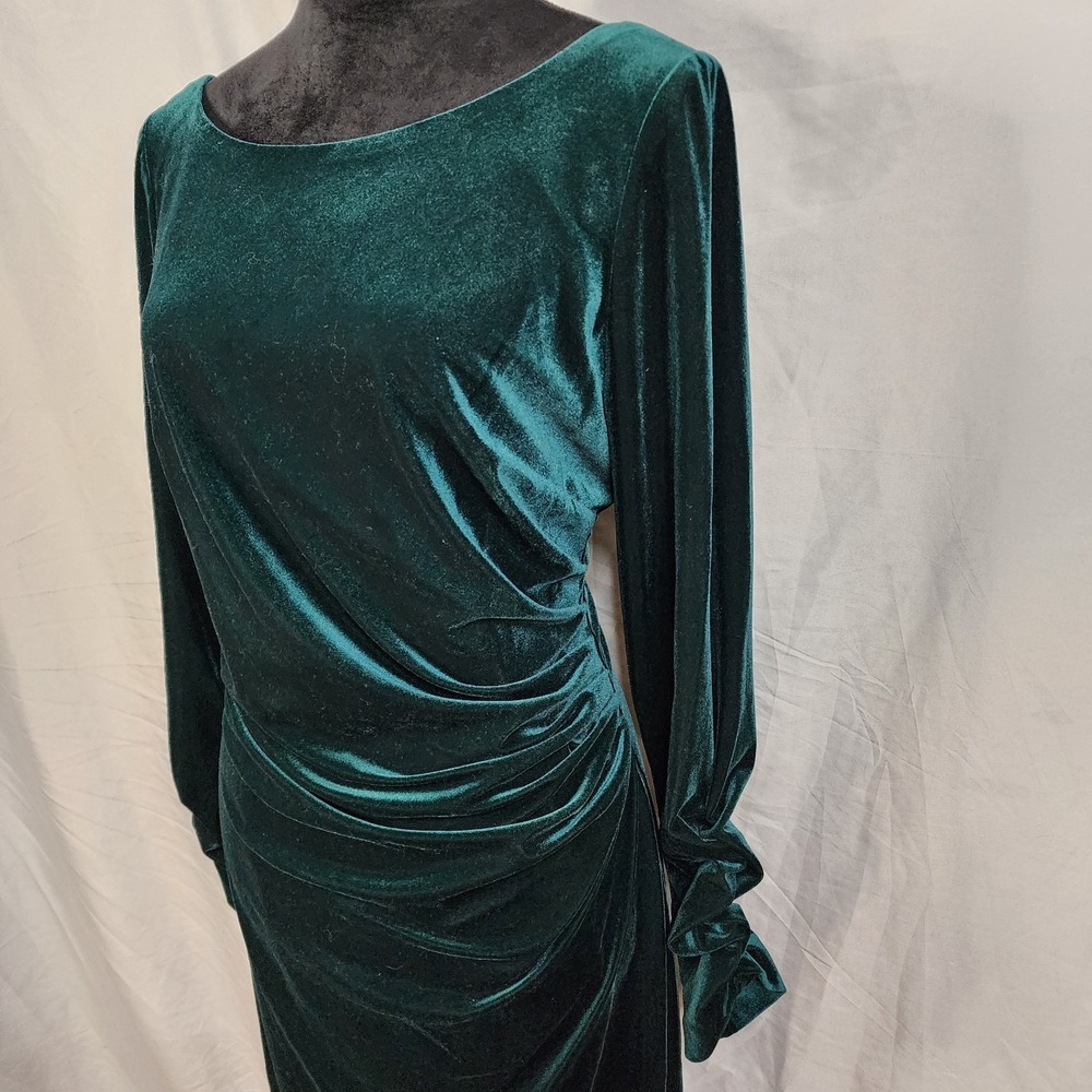 New! VINCE CAMUTO Size 14 Green Velvet Drape Ruched Knee Length Cocktail Dress - Picture 6 of 13